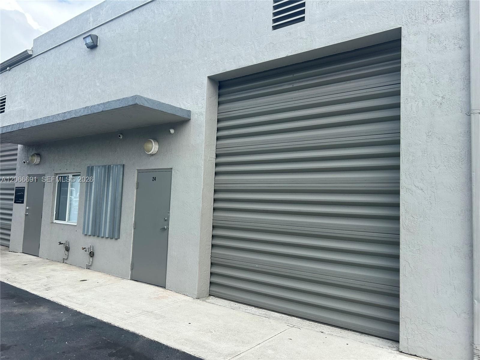 16205 SW 117th Ave # 24, Miami FL 33177 photo 2