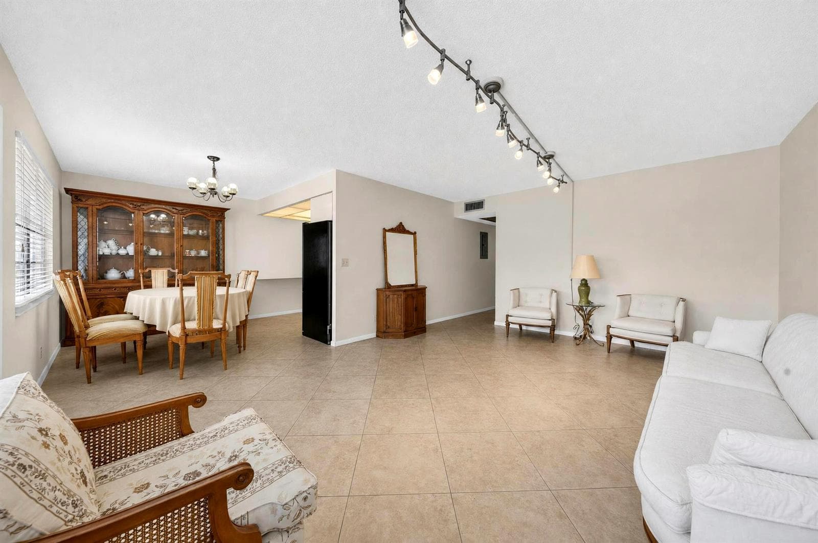 206 Richmond A # 206, Deerfield Beach FL 33442 photo 3