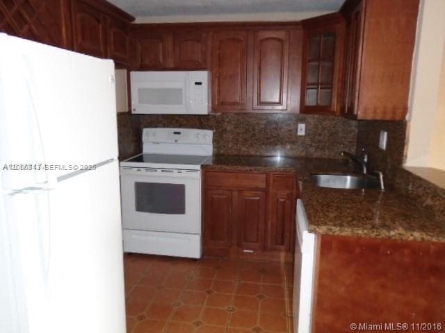 9143 SW 77th Ave # B304, Miami, FL 33156 photo 4