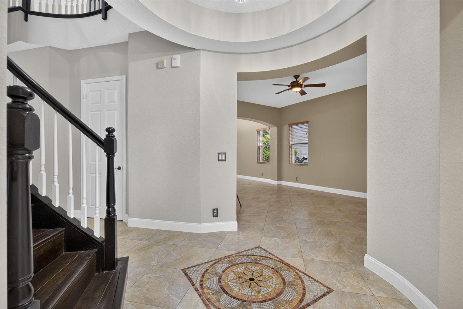 742 Cresta Circle, West Palm Beach FL 33413 photo 4