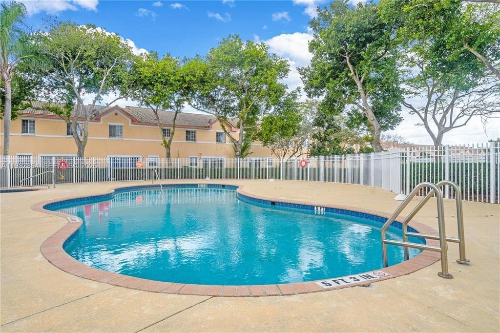2140 SW 87TH Way, Miramar FL 33025 photo 4