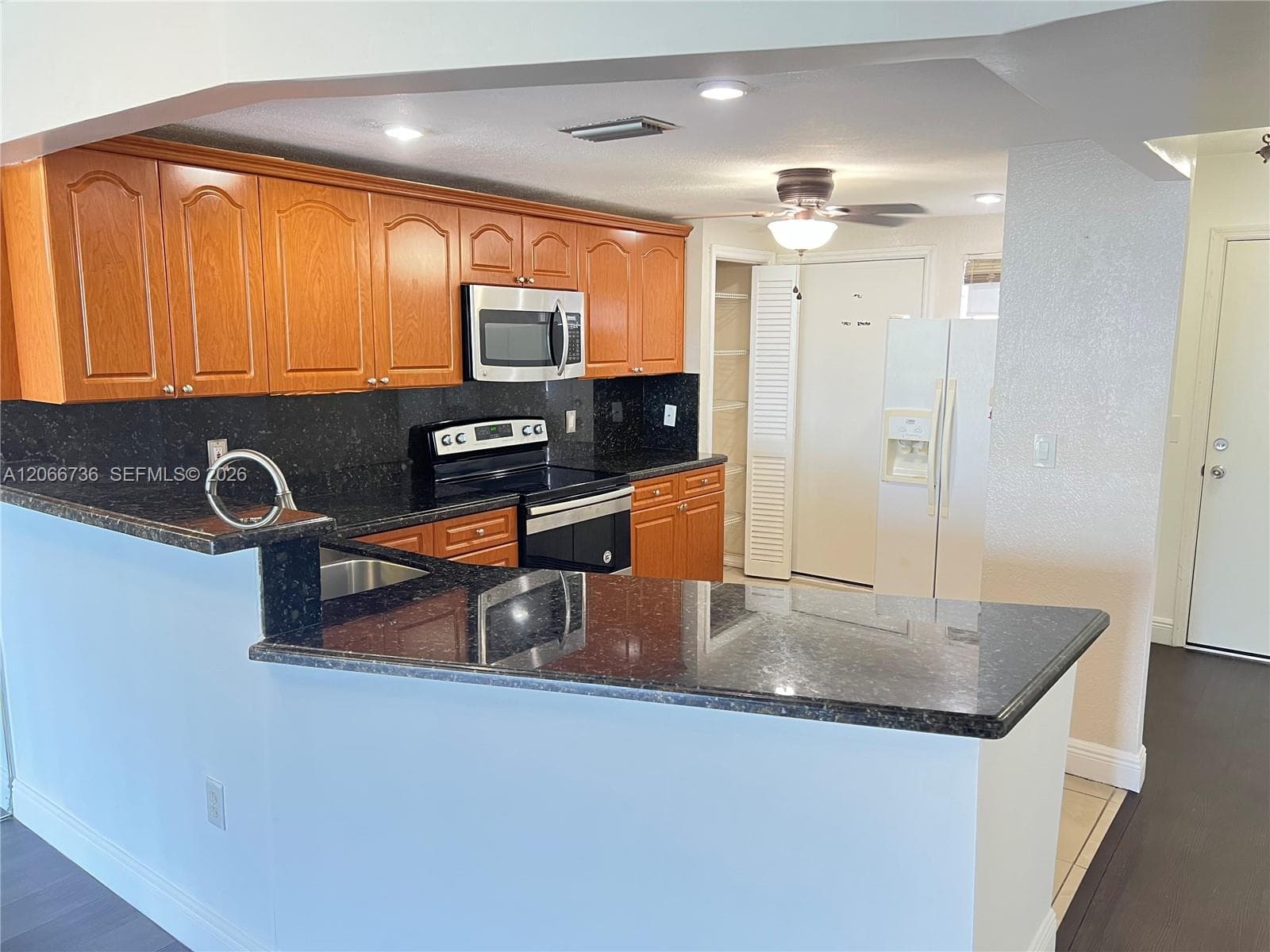 1770 NE 191st St # 509-1, Miami FL 33179 photo 2