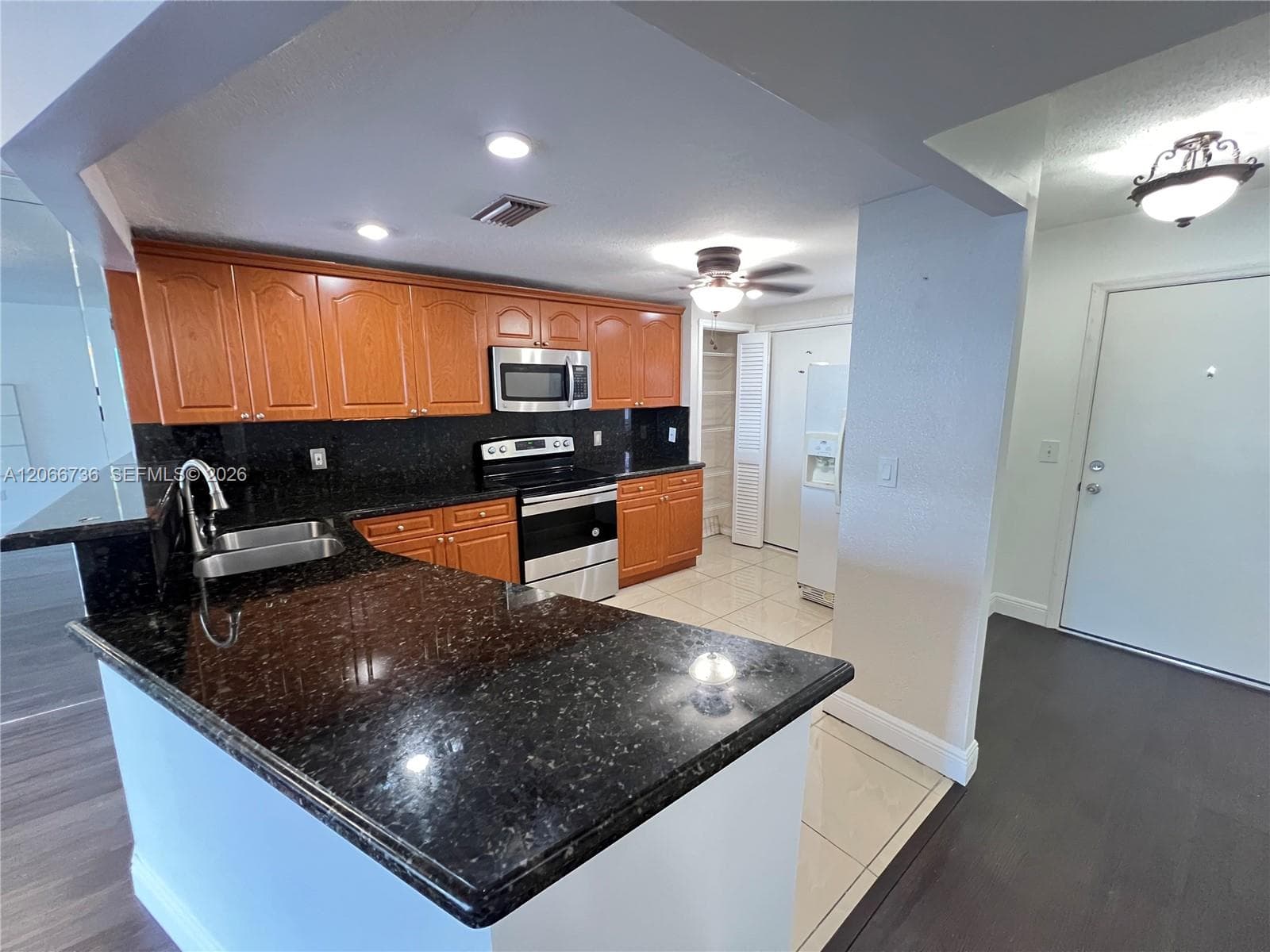 1770 NE 191st St # 509-1, Miami FL 33179 photo 4