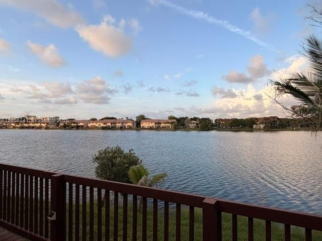 780 NE 199th St # 207E, Miami FL 33179 photo 4