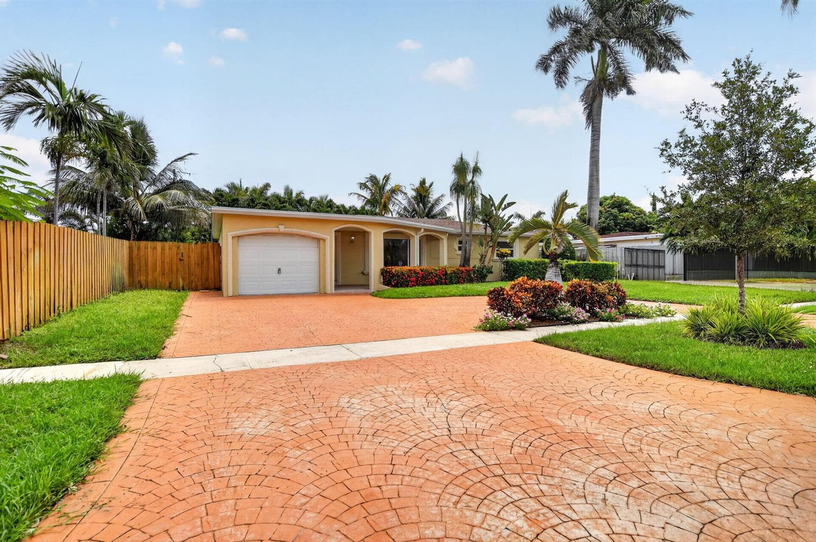 2250 NE 4TH Court, Boca Raton FL 33431 photo 2