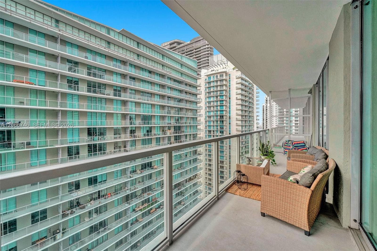 79 SW 12th St # 3608-S, Miami FL 33130 photo 3