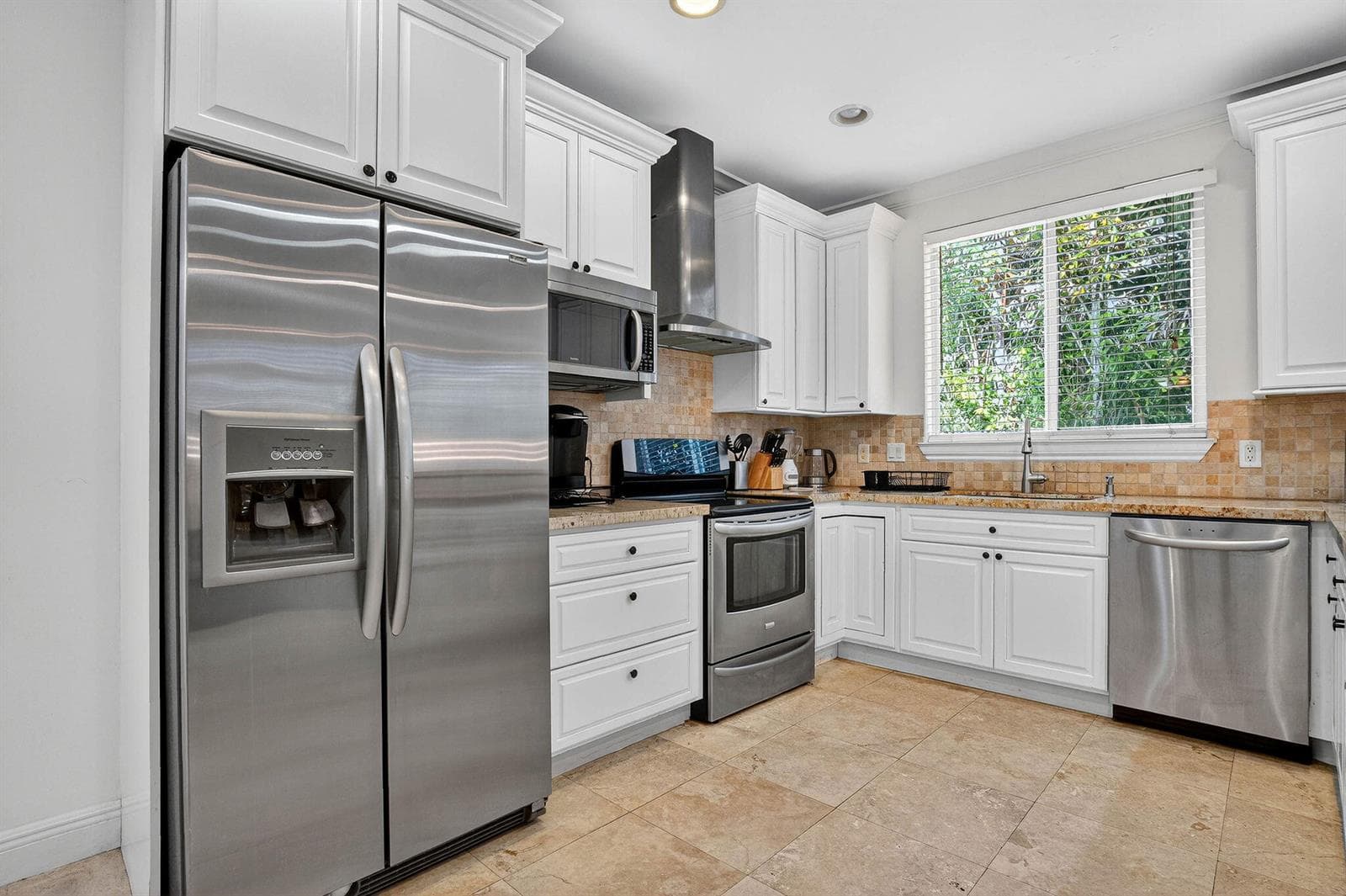 1705 NE 11th Street, Fort Lauderdale FL 33304 photo 2