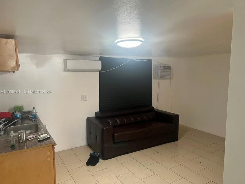 6841 Atlanta St, Hollywood FL 33024 photo 4