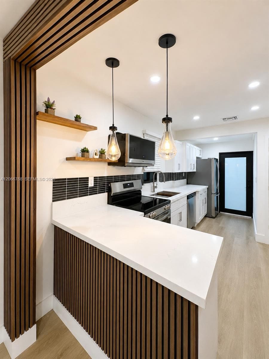 2415 NW 15th St, Miami FL 33125 photo 5