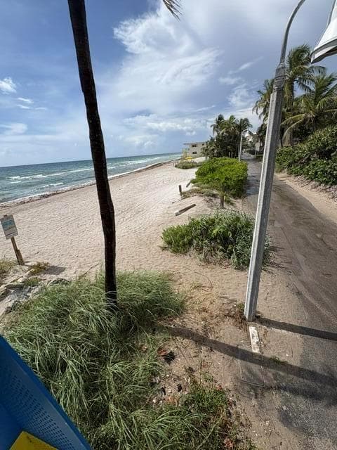 5785 N SURF Road, Hollywood FL 33019 photo 2