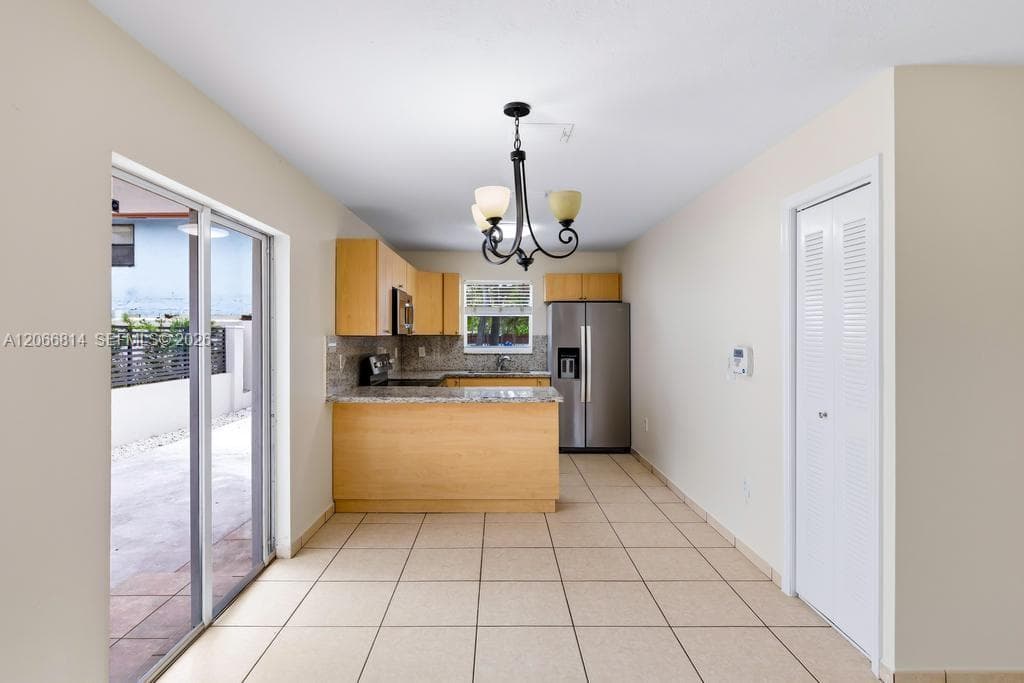 3072 NW 14th St # REAR, Miami, FL 33125 photo 5