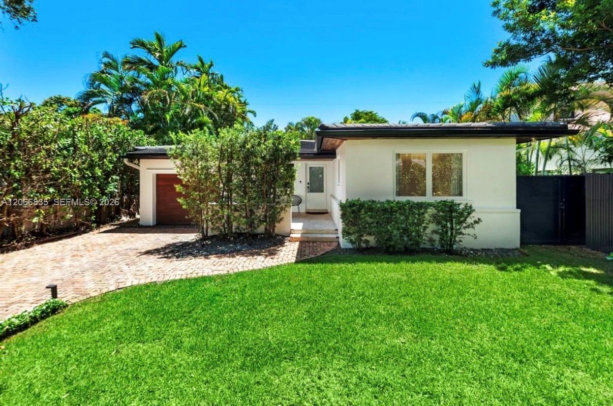 5711 Michelangelo St, Coral Gables FL 33146