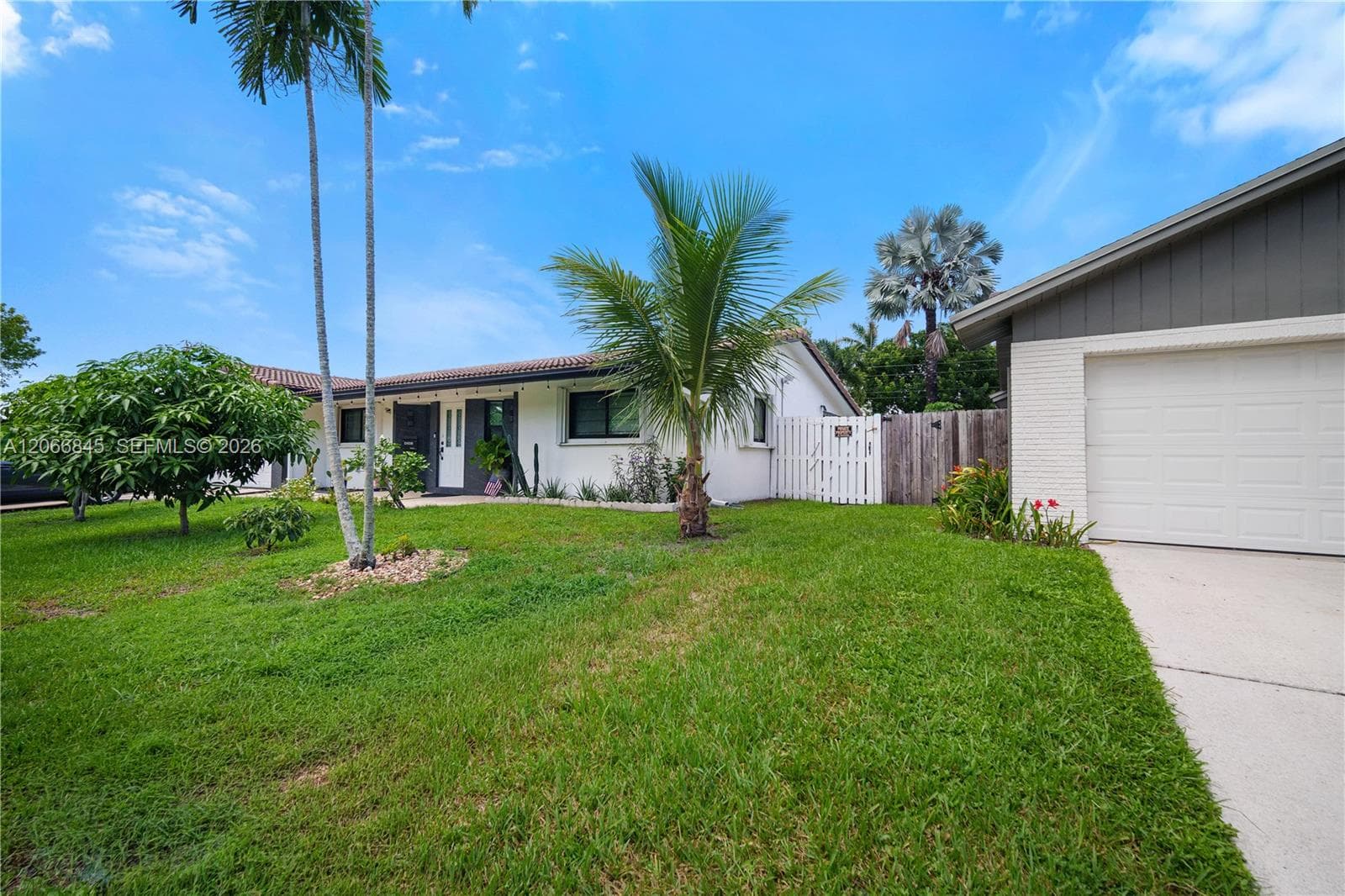 4241 NW 9th Ct, Coconut Creek FL 33066 photo 5