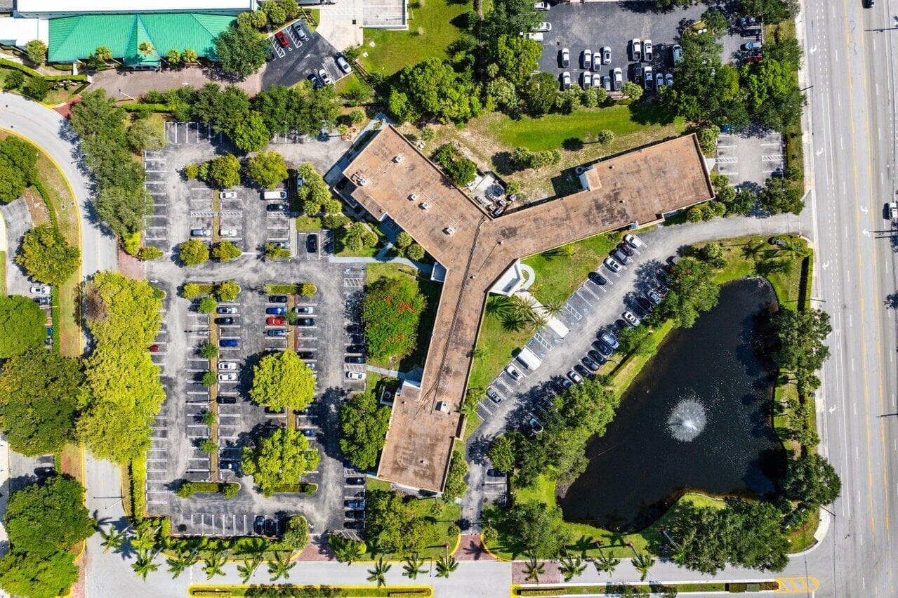 555 SW 12th Avenue # 206, Pompano Beach FL 33069 photo 2