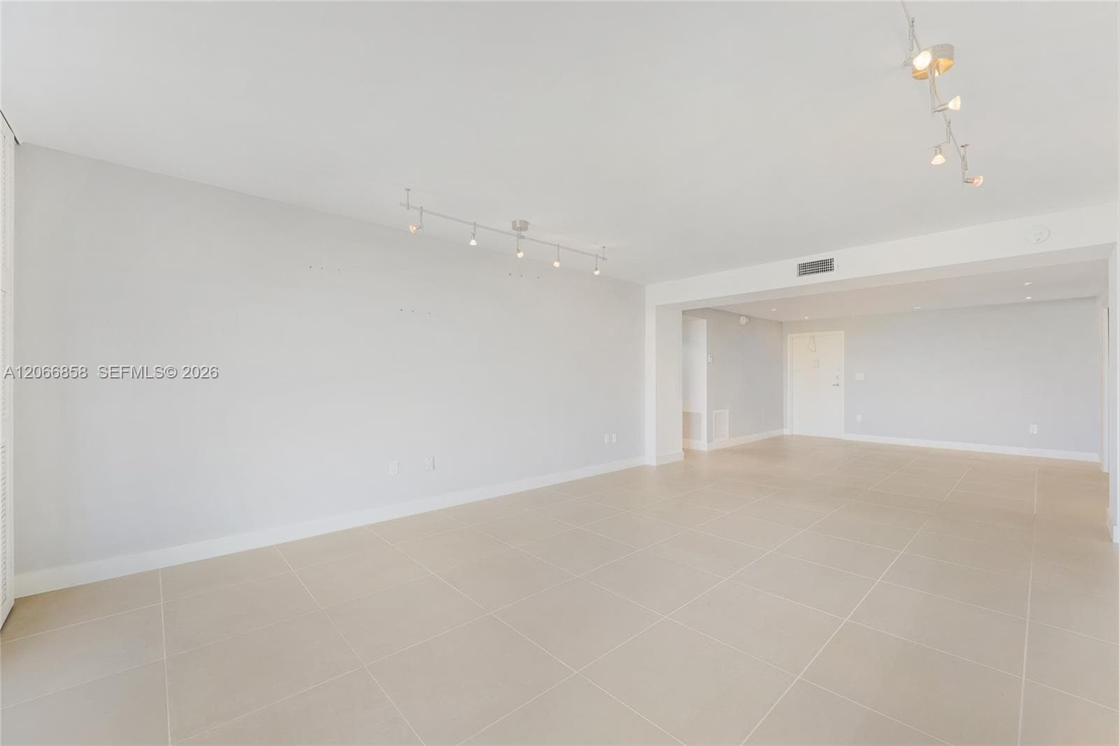 210 Sea View Dr # 409, Key Biscayne FL 33149 photo 4