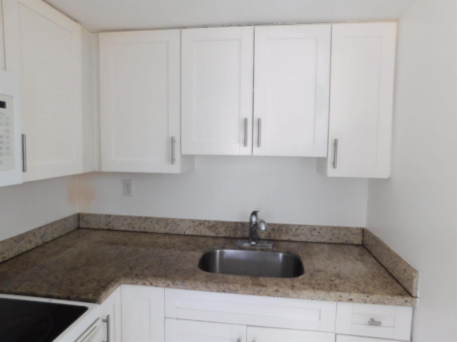 825 NE 6th Street # 3, Fort Lauderdale, FL 33304 photo 4