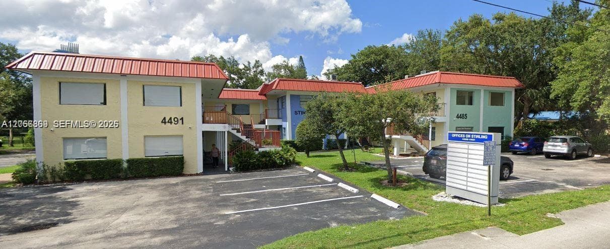 4485 Stirling Rd # 208, Dania Beach FL 33314 photo 2
