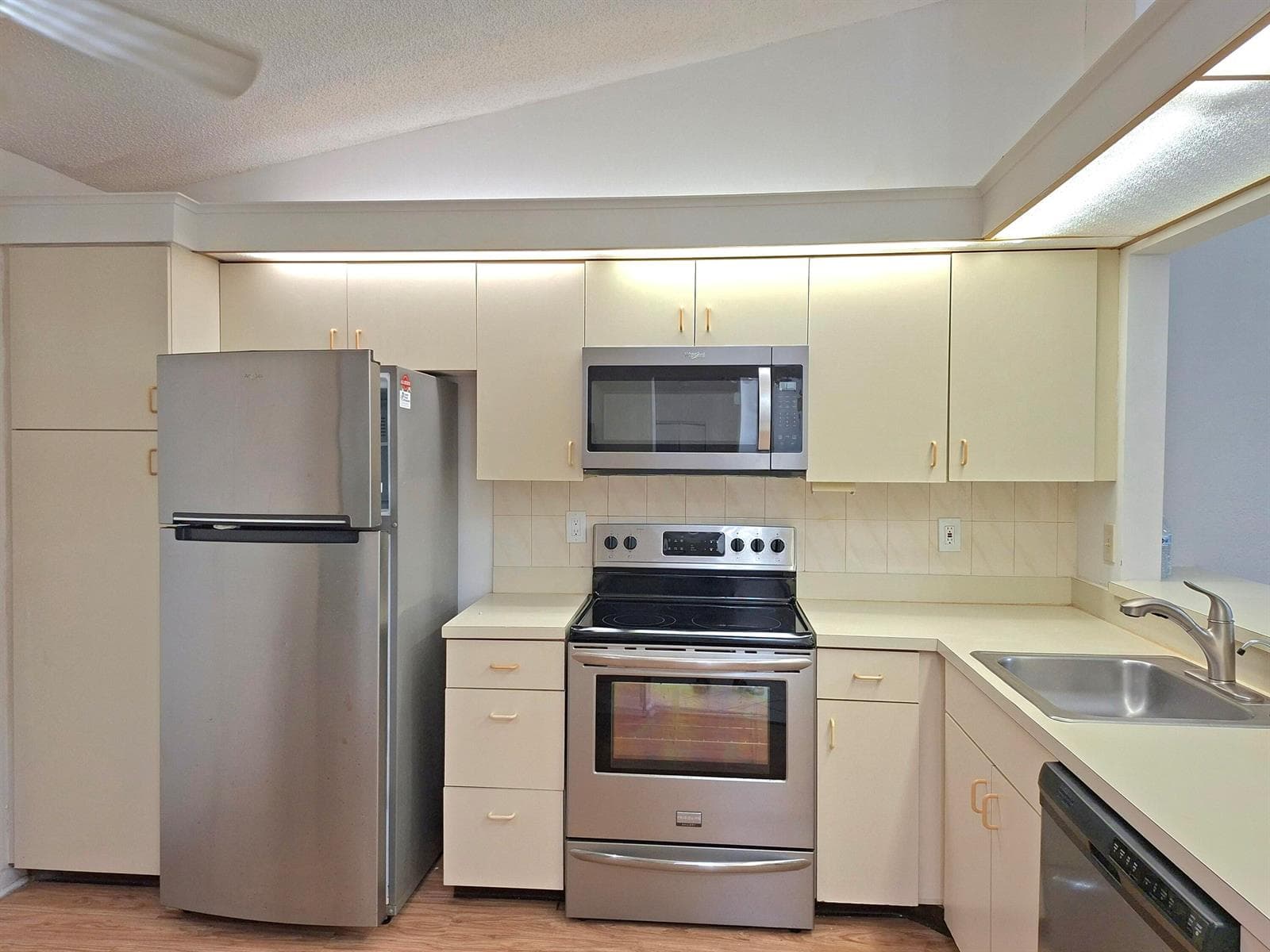 10032 Andrea Lane, Boynton Beach FL 33437 photo 3