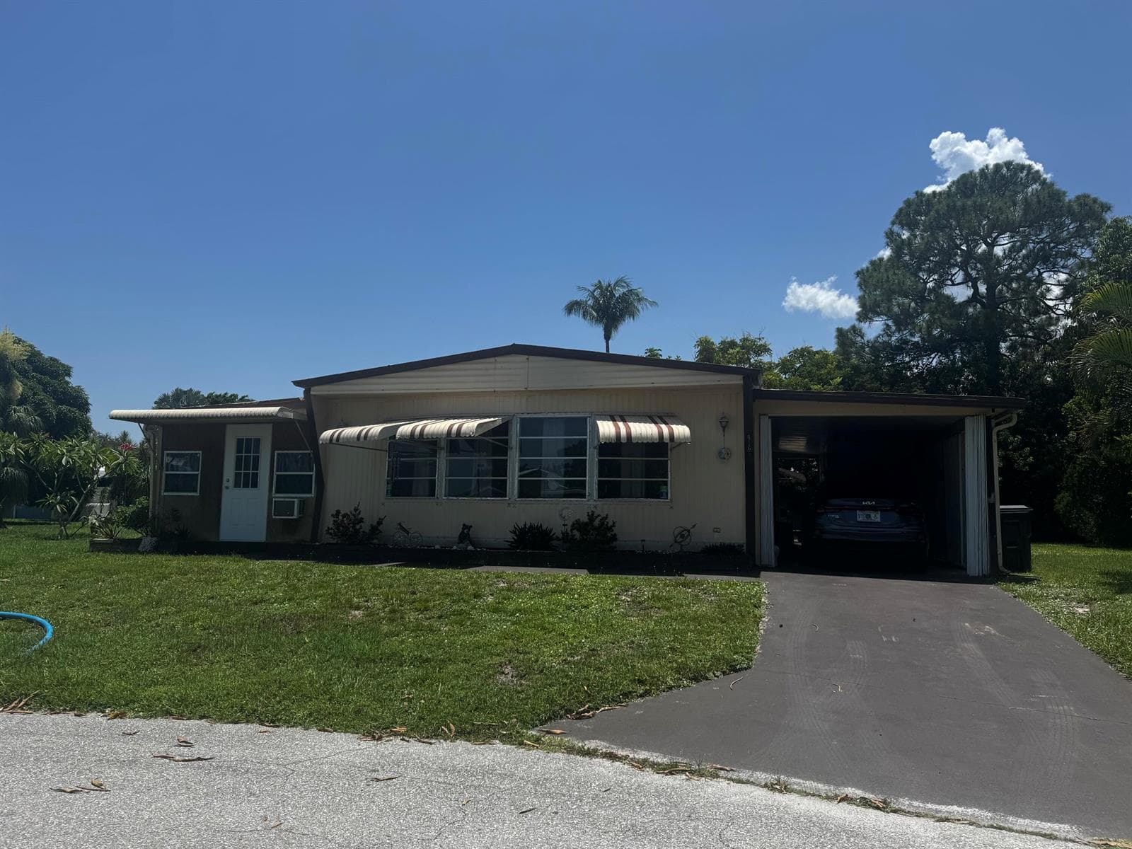 6165 N joshua Lane, Lantana FL 33462