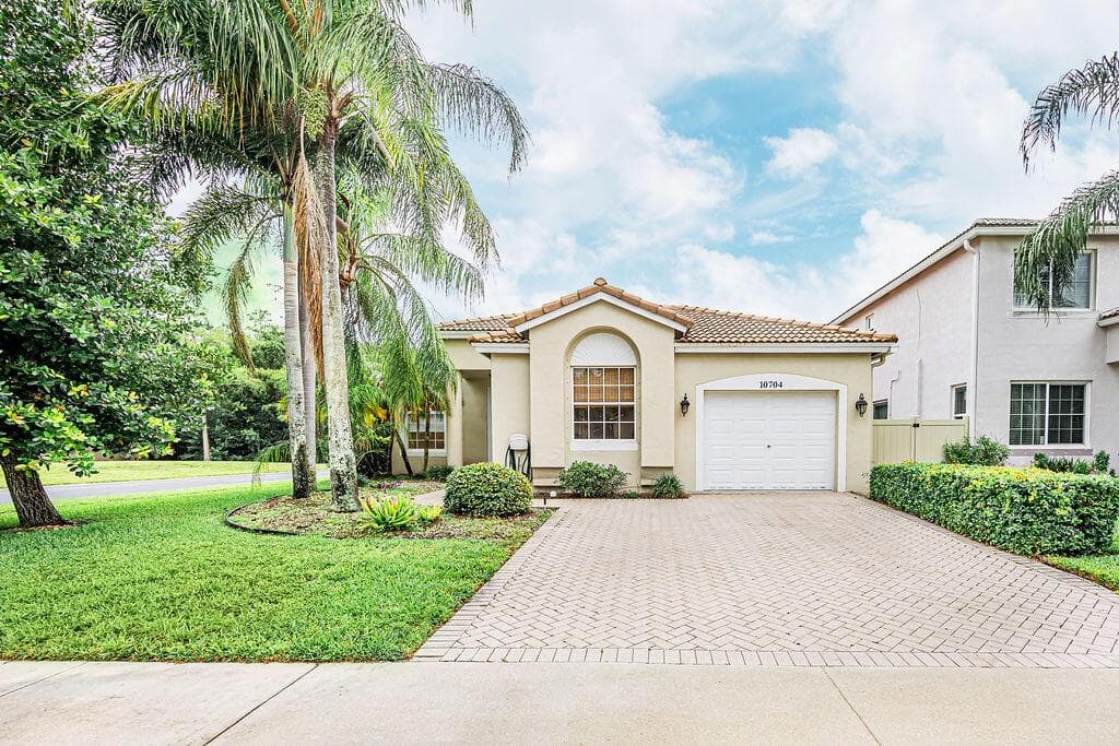 10704 OAK BEND Way # 10704, Wellington FL 33414 photo 2