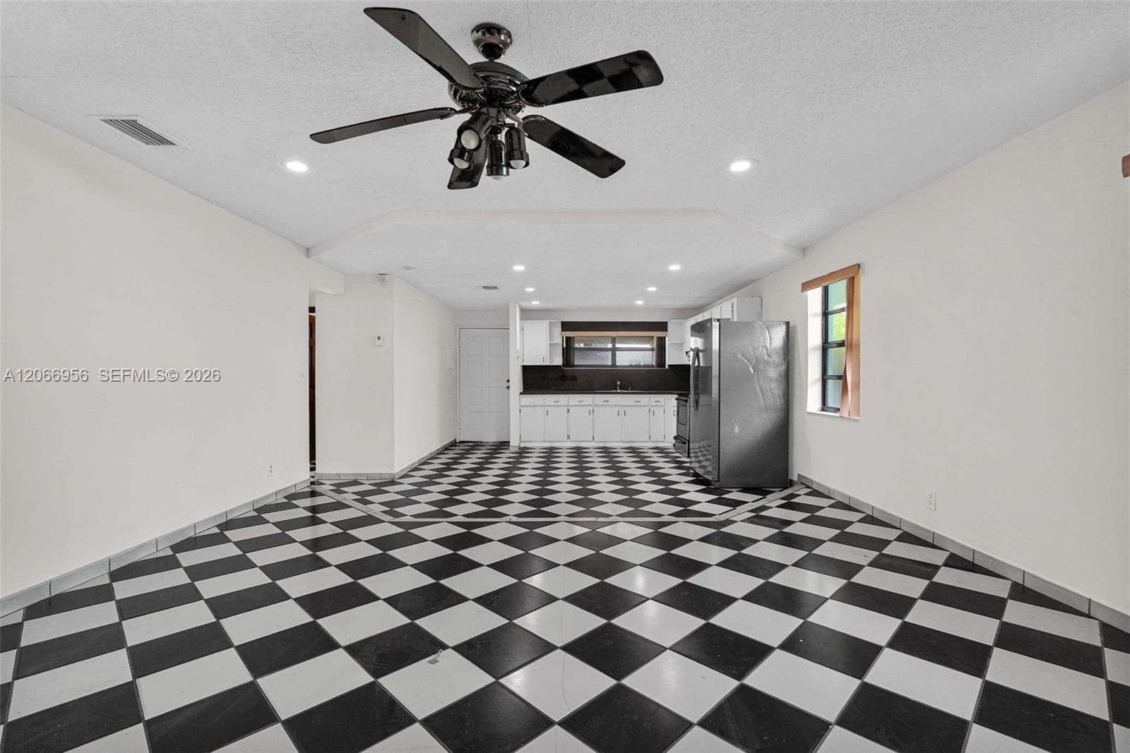 81 NW 41st St # 2, Miami FL 33127 photo 4