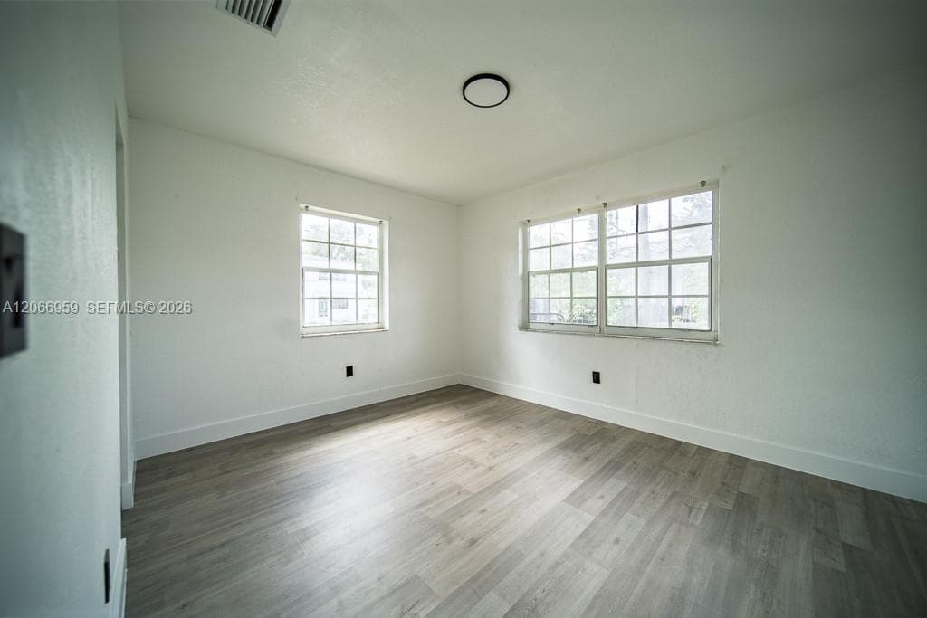 533-535 NE 67th St, Miami FL 33138 photo 4