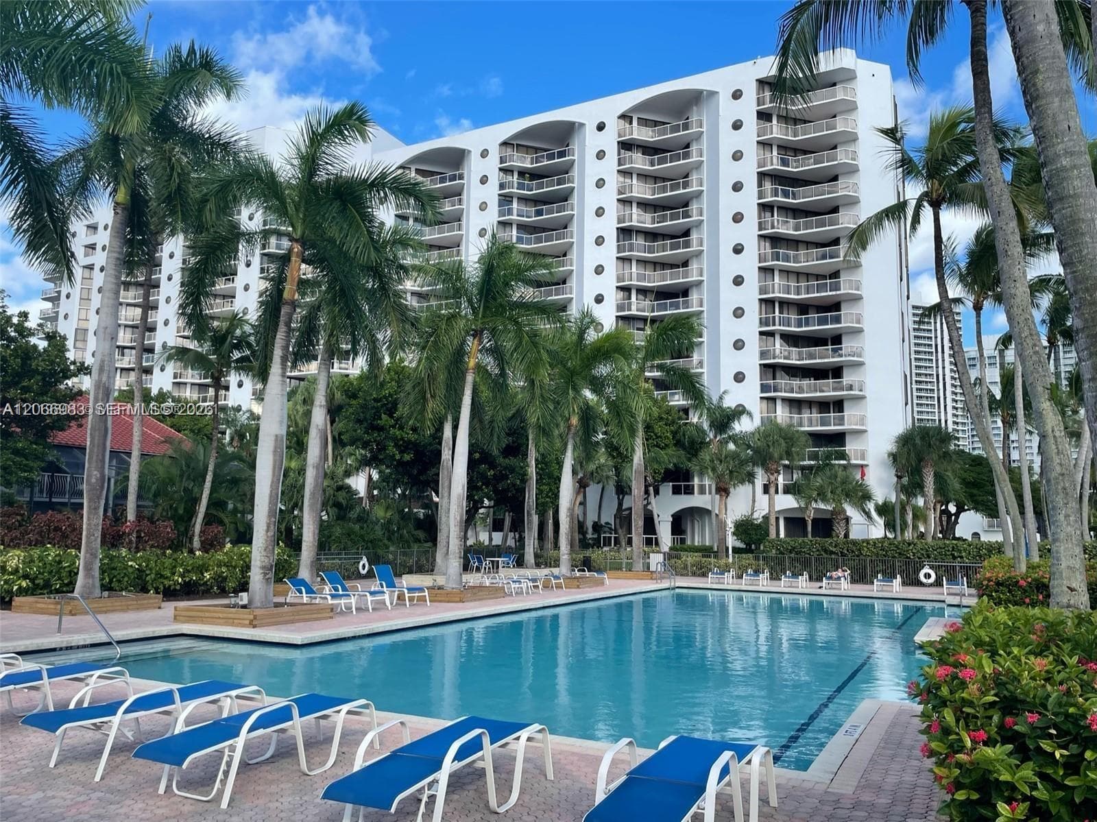 3610 Yacht Club Dr # 514, Aventura, FL 33180 photo 2