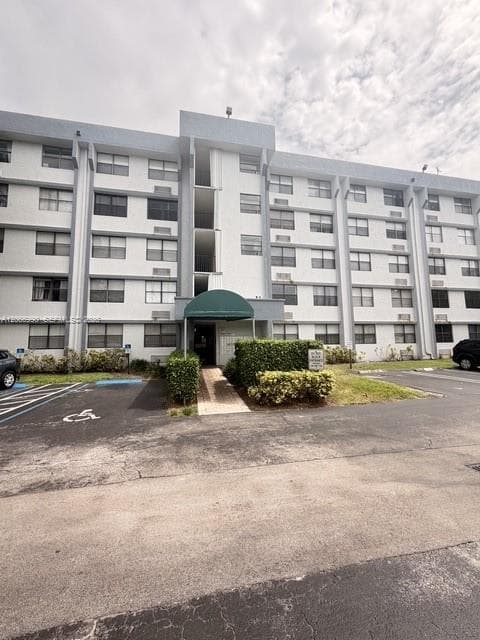 2501 Riverside Dr # 114-A, Coral Springs FL 33065