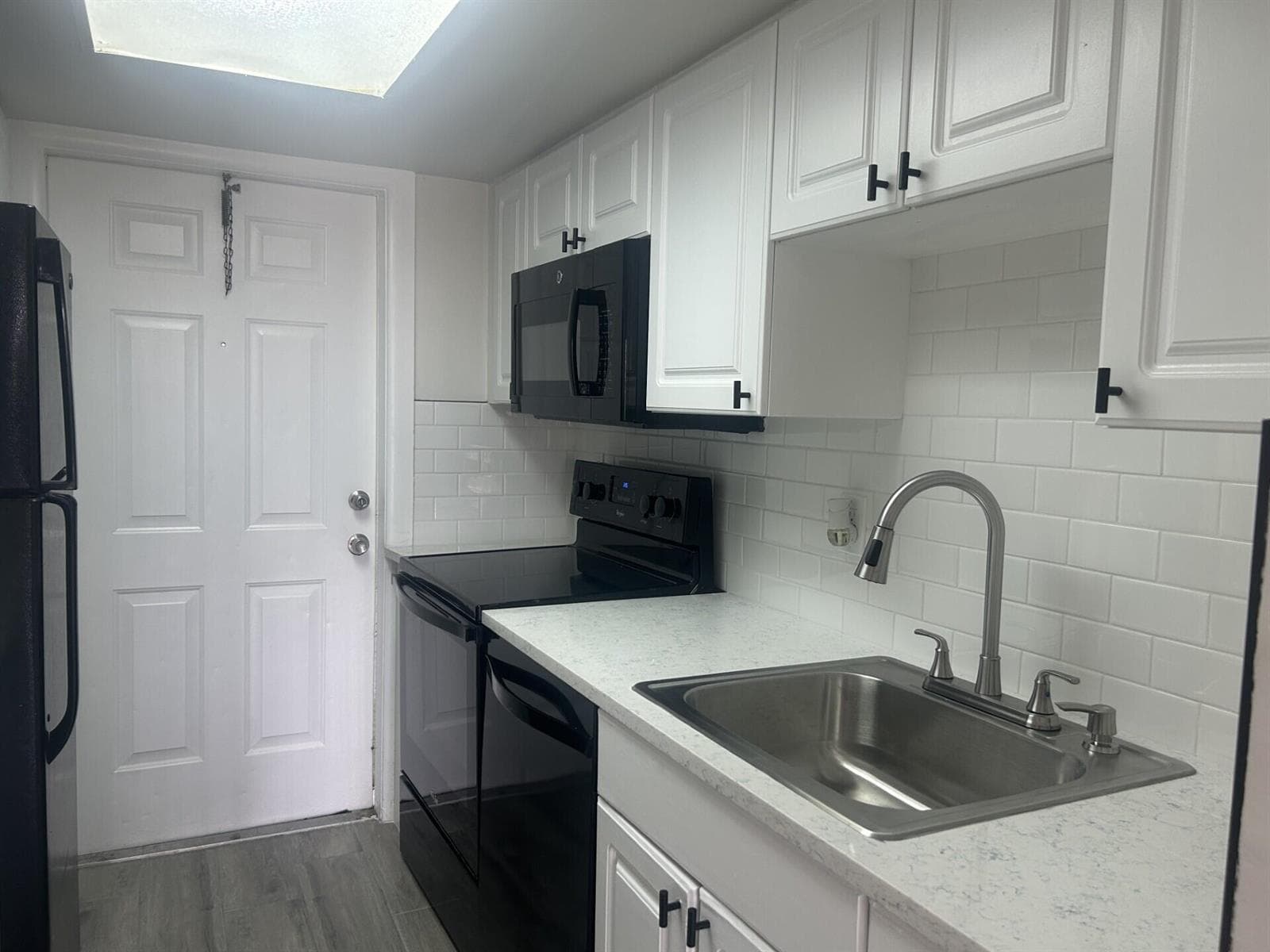 1500 Crescent Circle # B211, Lake Park FL 33403 photo 3