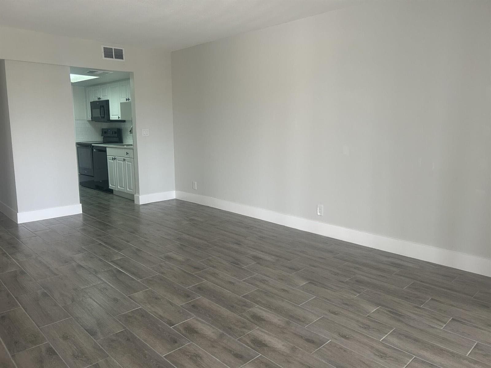 1500 Crescent Circle # B211, Lake Park FL 33403 photo 4