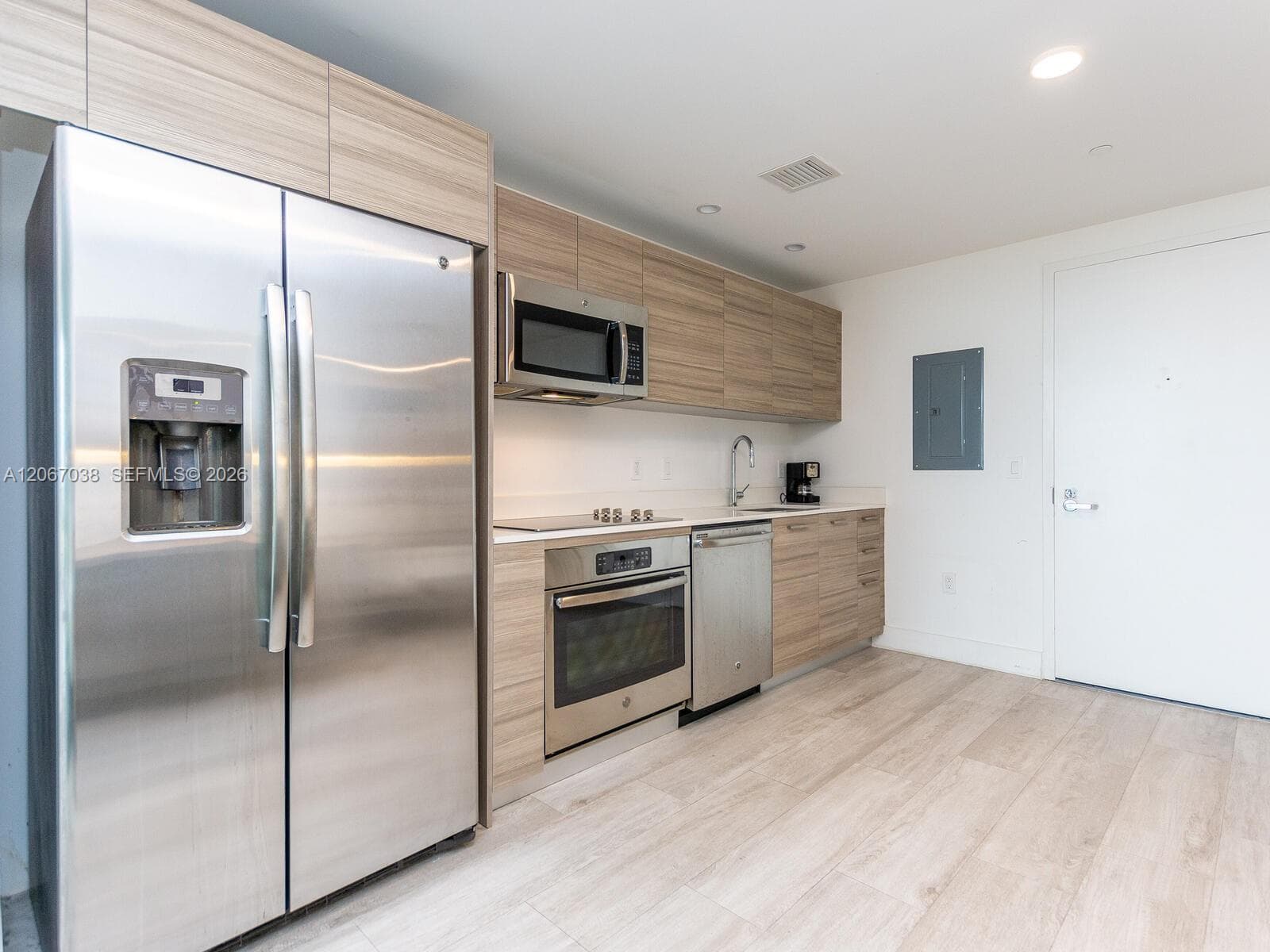 121 NE 34th St # 1014, Miami, FL 33137 photo 4