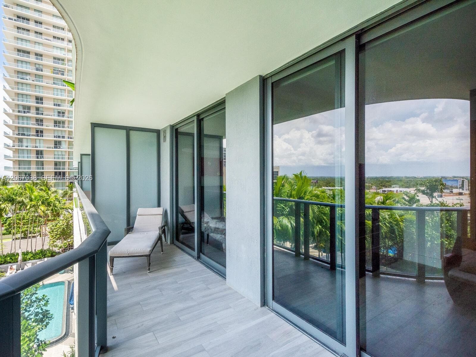 121 NE 34th St # 1014, Miami, FL 33137 photo 3