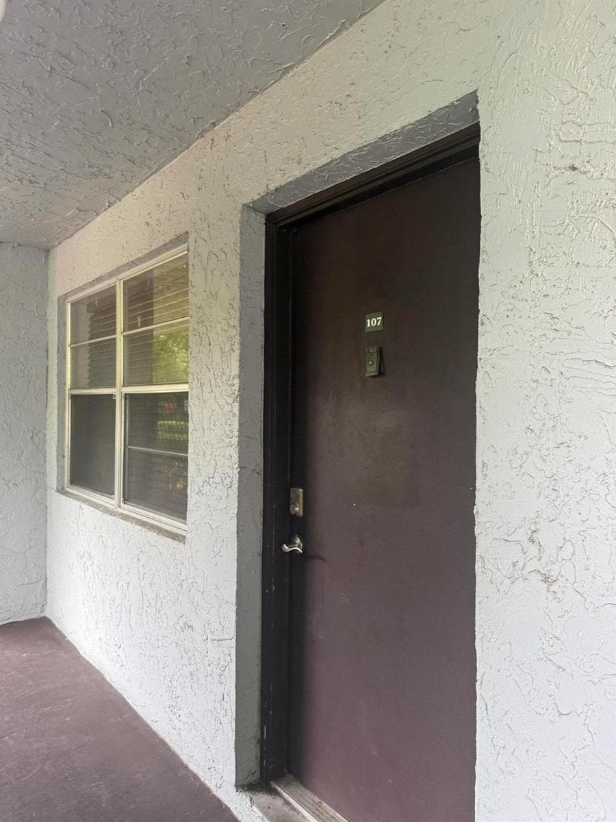 8450 LAGOS DE CAMPO Boulevard # 107, Tamarac FL 33321