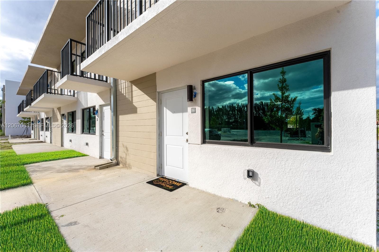 155 NW 160TH ST # 2, North Miami Beach FL 33169 photo 3