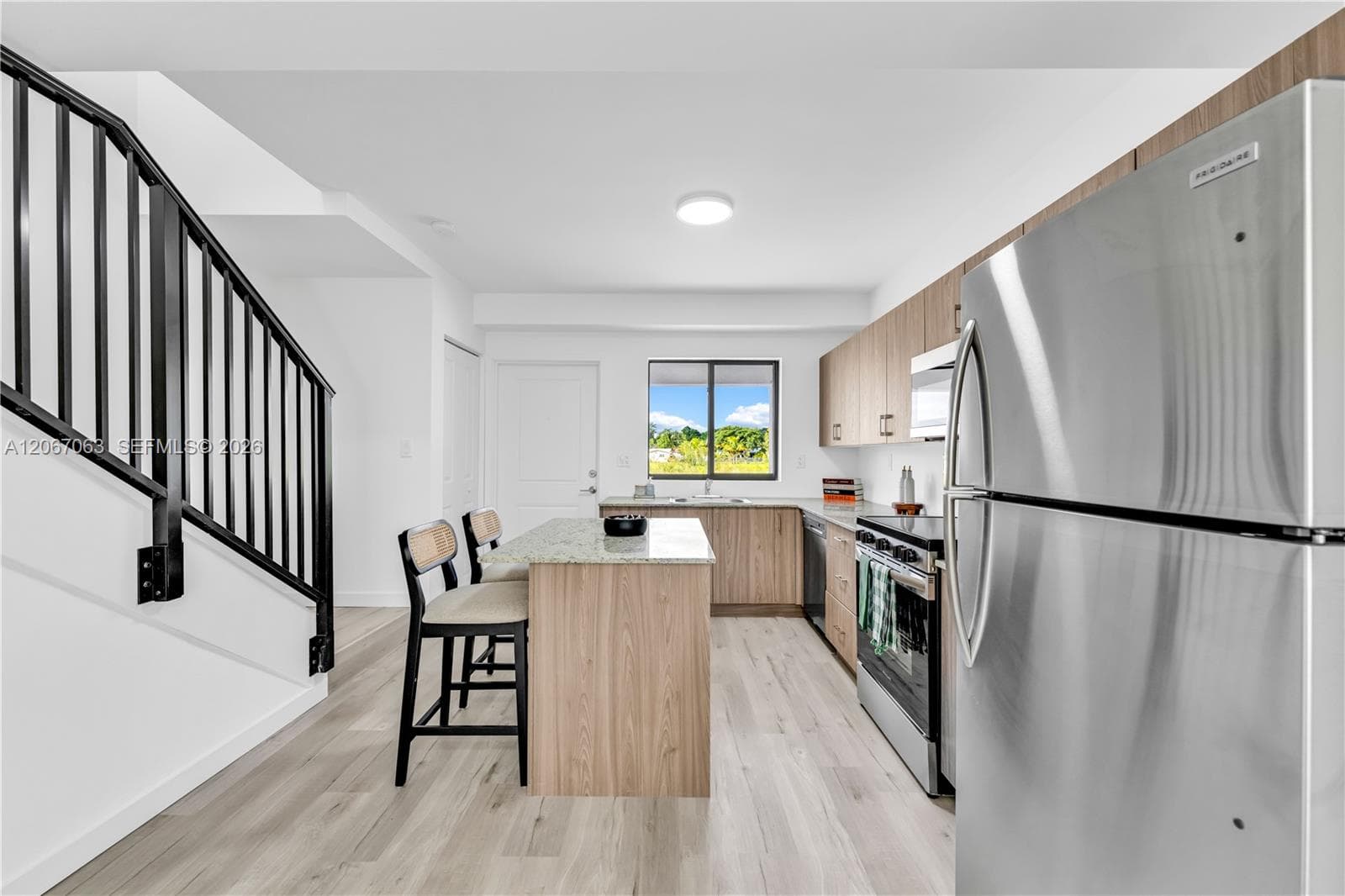 155 NW 160TH ST # 2, North Miami Beach FL 33169 photo 4