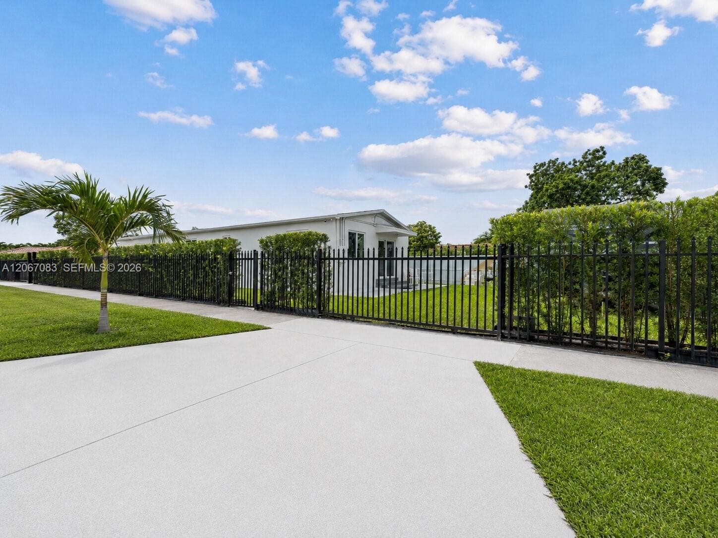 3930 W 2nd Ave, Hialeah FL 33012 photo 2