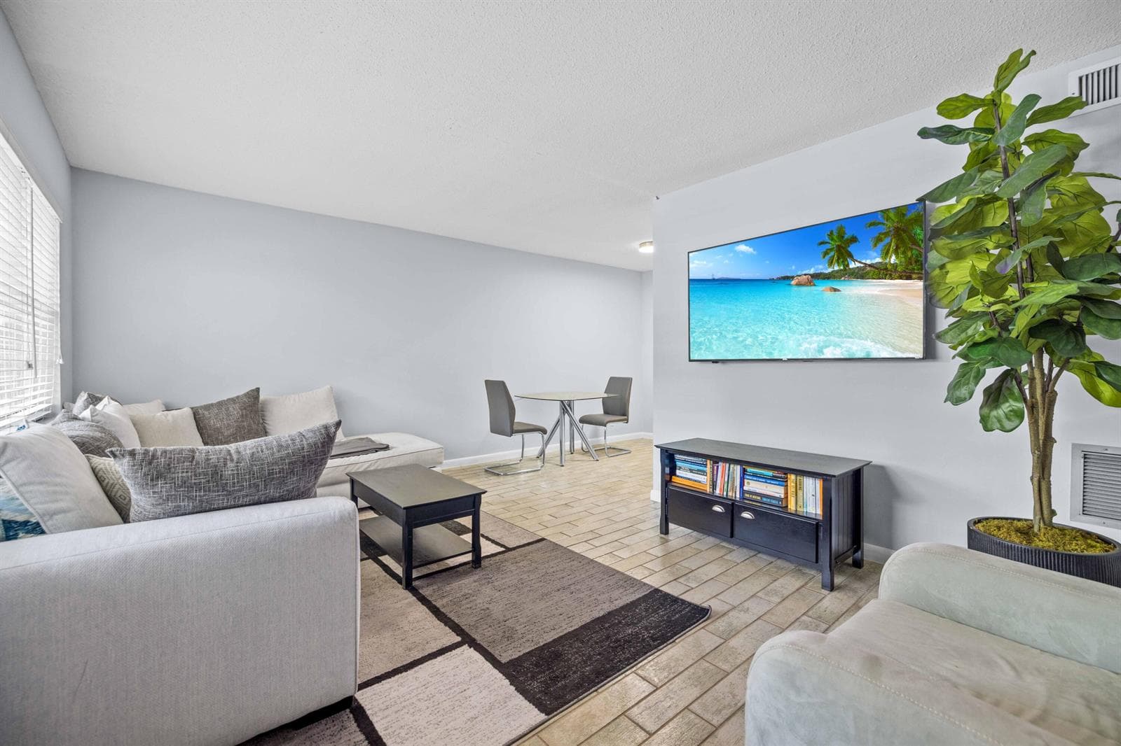 1900 NE 8TH Court # 104, Fort Lauderdale FL 33304 photo 4