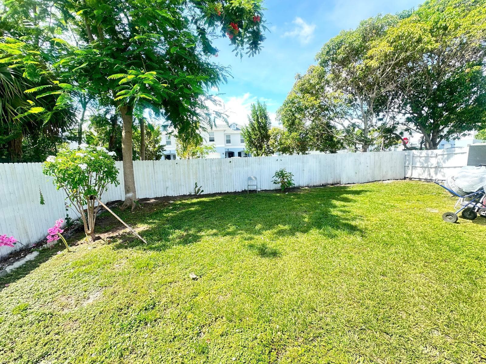 3842 Patio Court, FL 33461 photo 2
