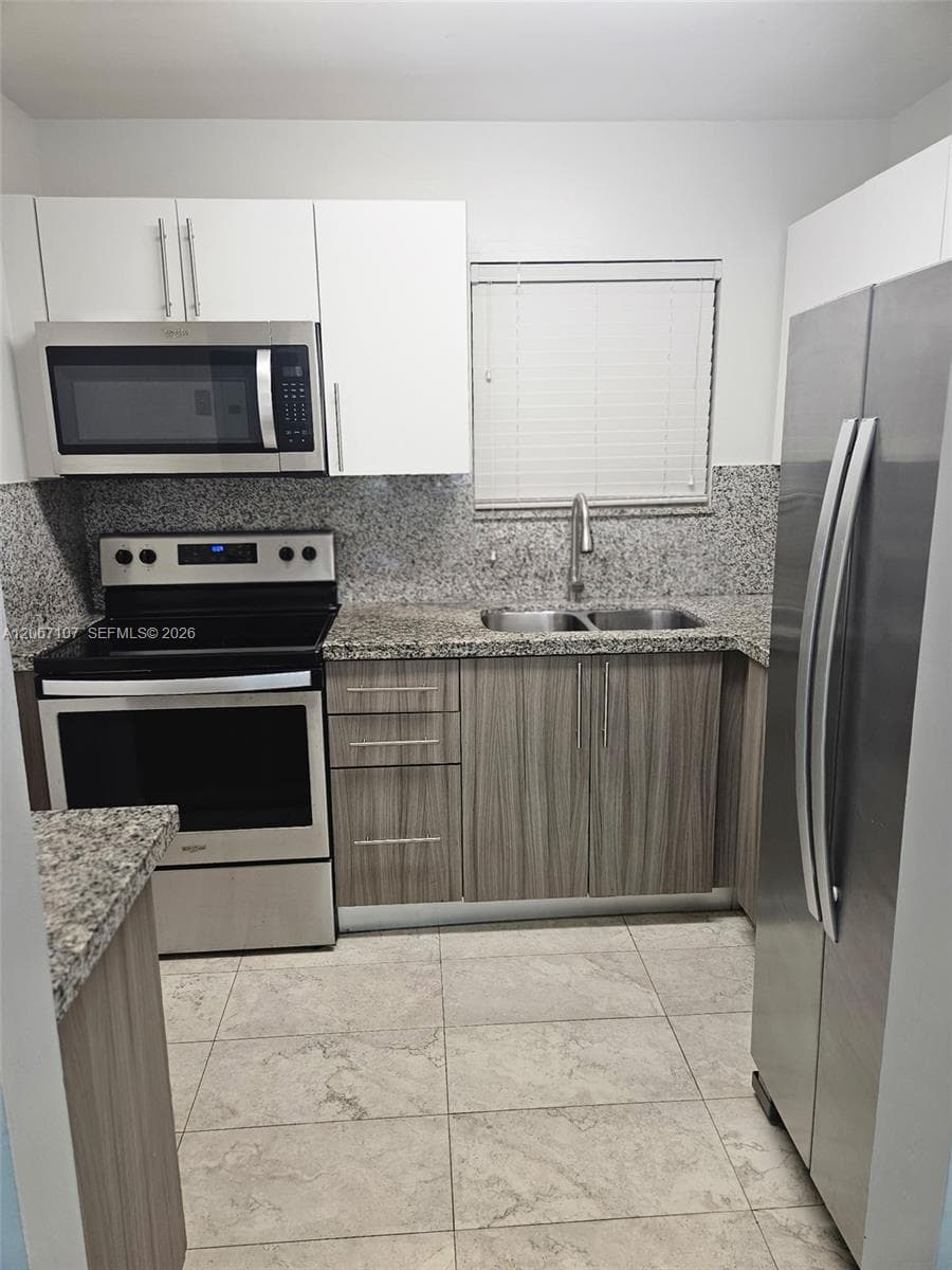 7470 Miami Lakes Dr # B208, Miami Lakes FL 33014 photo 3
