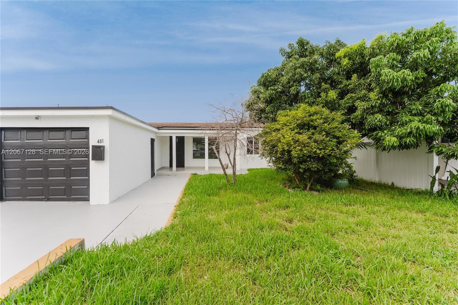 481 NE 51st St, Oakland Park FL 33334 photo 2