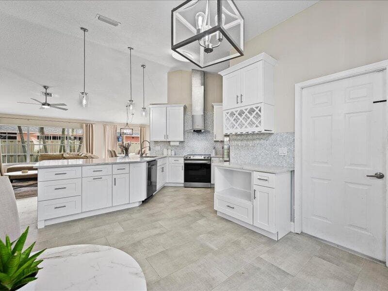 237 W MOCCASIN Trail W, Jupiter FL 33458 photo 5
