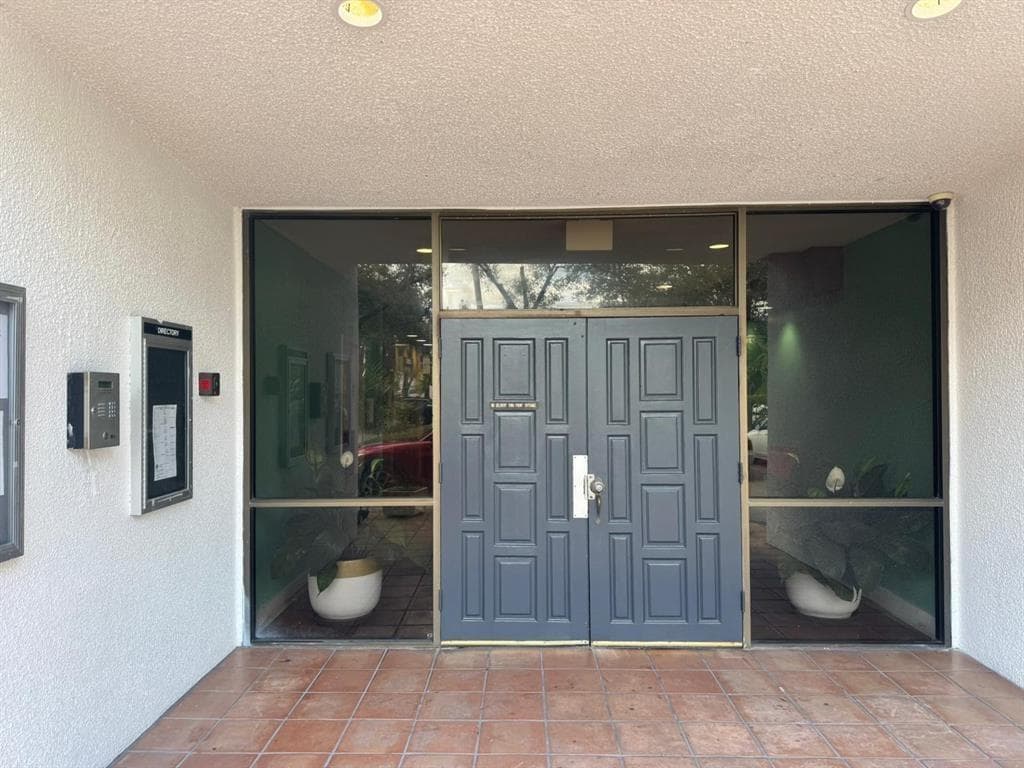 3301 SPANISH MOSS Terrace # 610, Lauderhill FL 33319 photo 2