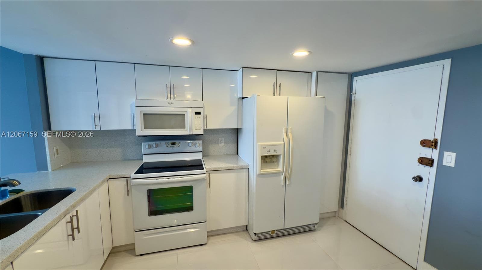 1351 NE Miami Gardens Dr # 422E, Miami FL 33179 photo 3