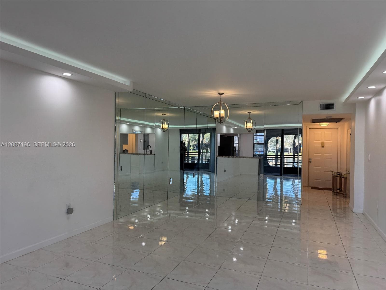1101 Colony Point Cir # 102, Pembroke Pines FL 33026 photo 4