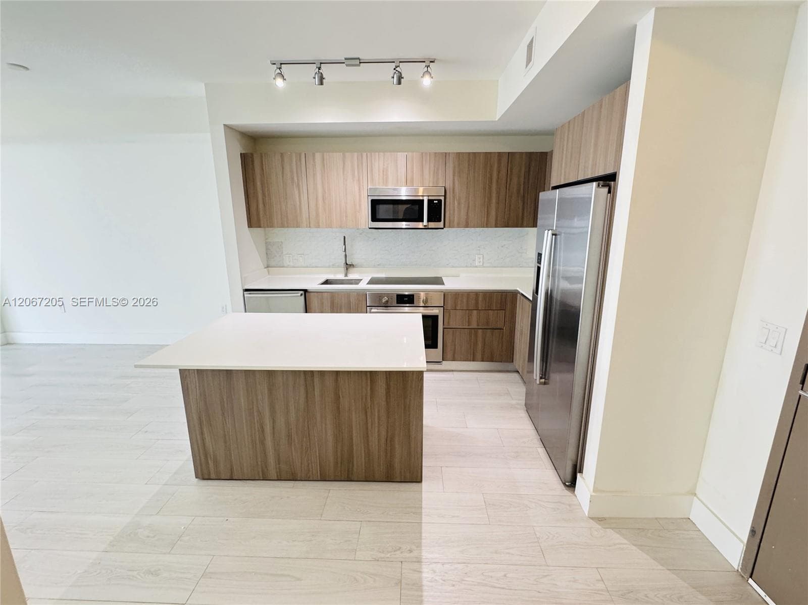 201 SW 17th Rd # 603, Miami FL 33129 photo 3