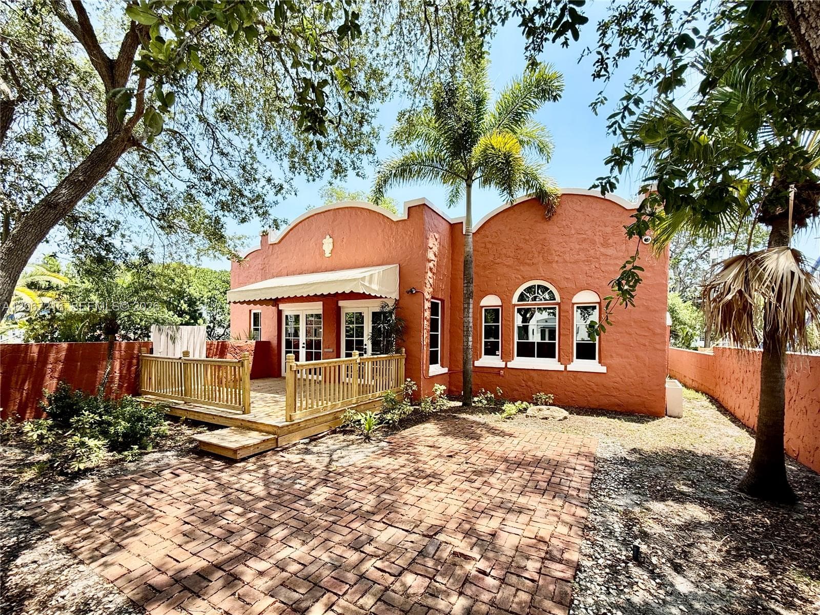 1318 SE 2nd Ave, Fort Lauderdale FL 33316 photo 2