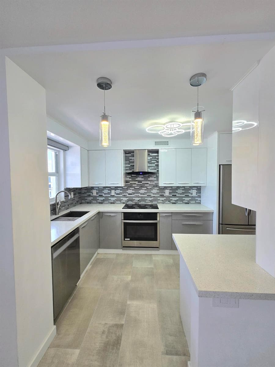 137 GOLDEN ISLES Drive # 414, Hallandale Beach FL 33009 photo 2