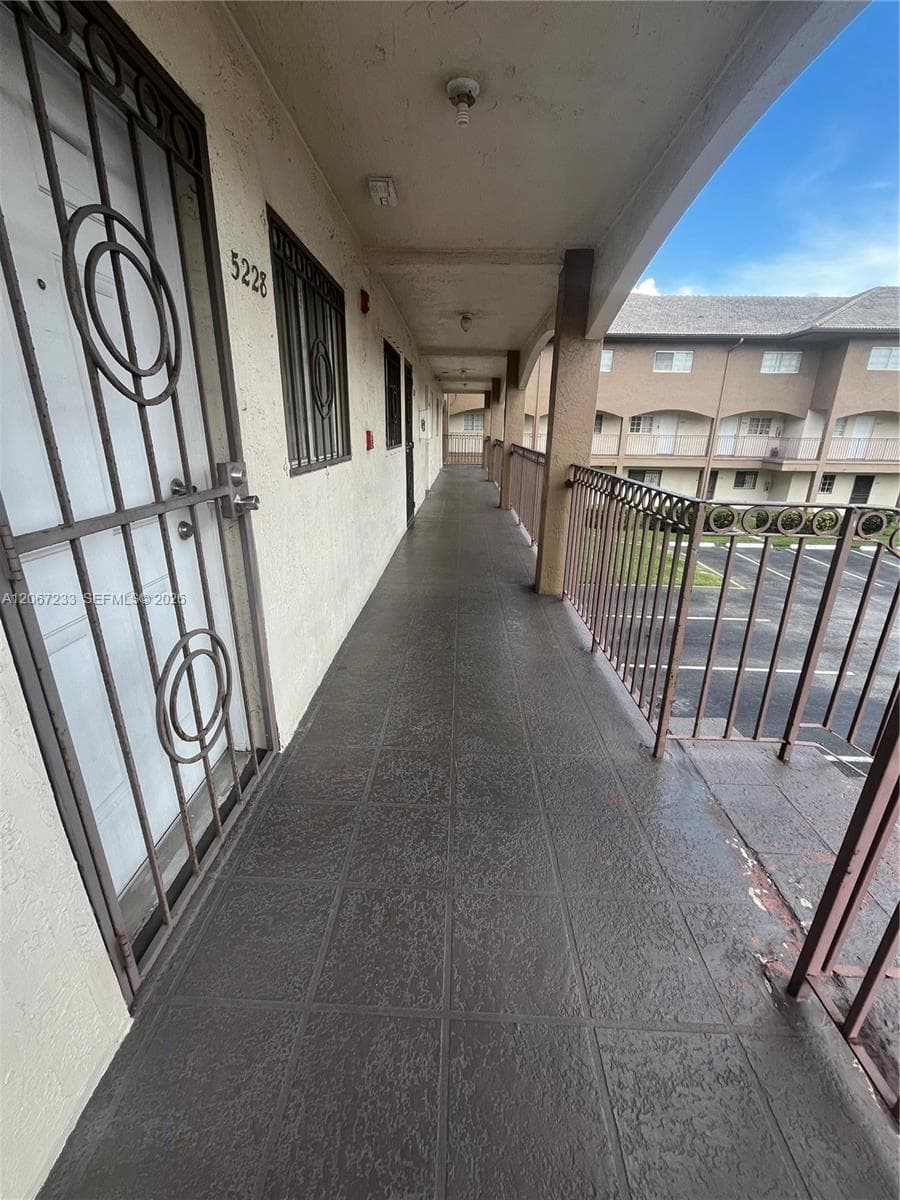 8851 NW 119 ST # 5222, Hialeah Gardens FL 33018