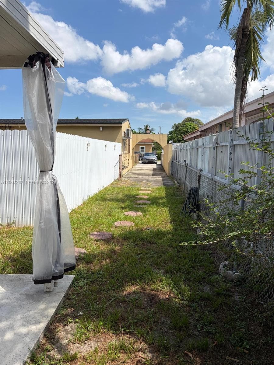 170 E 46th St # 2, Hialeah FL 33013 photo 3