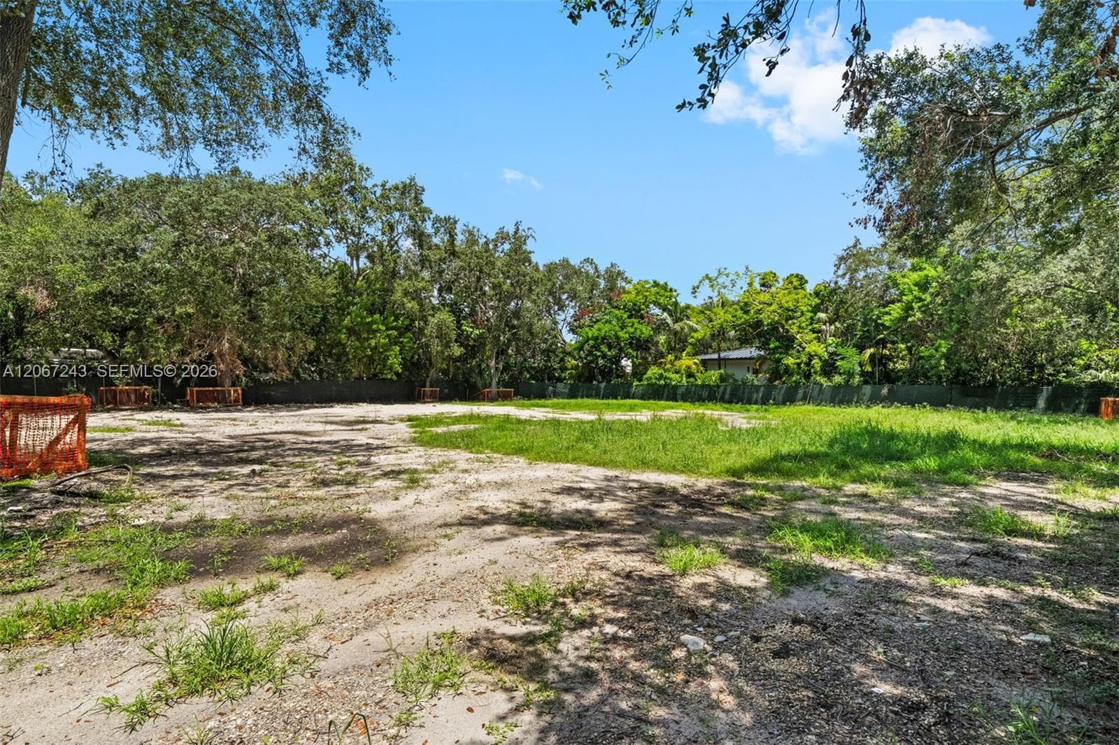 6285 SW 98th St, Pinecrest FL 33156 photo 2